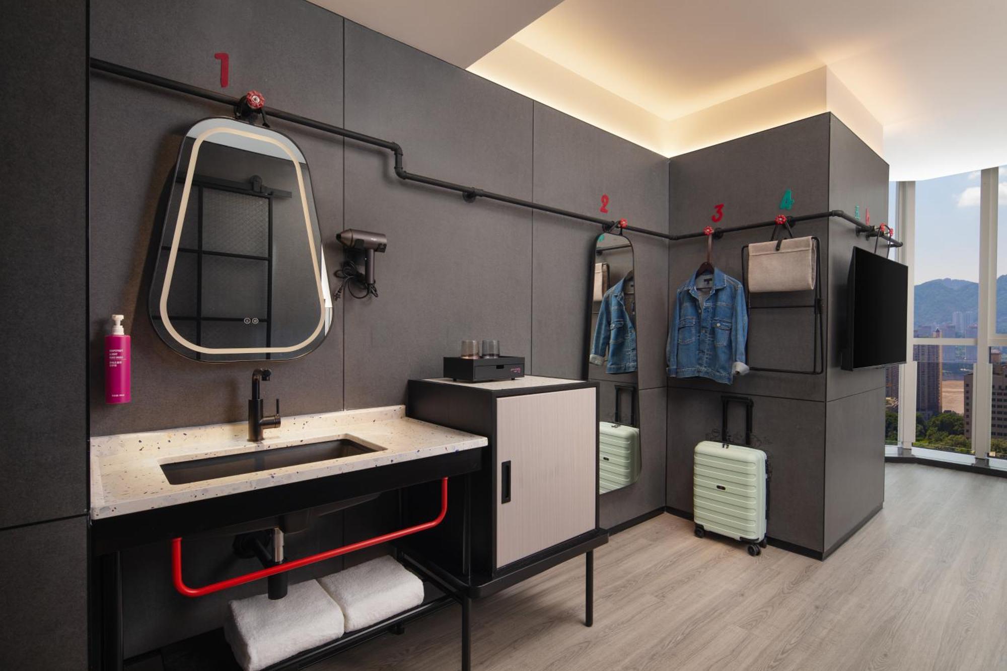 Moxy Chongqing Hotel Bagian luar foto