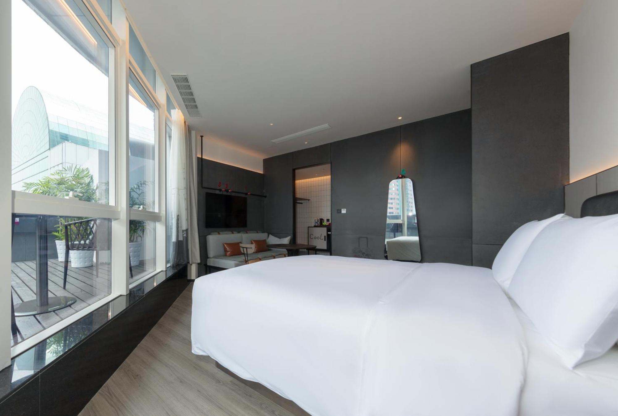 Moxy Chongqing Hotel Bagian luar foto