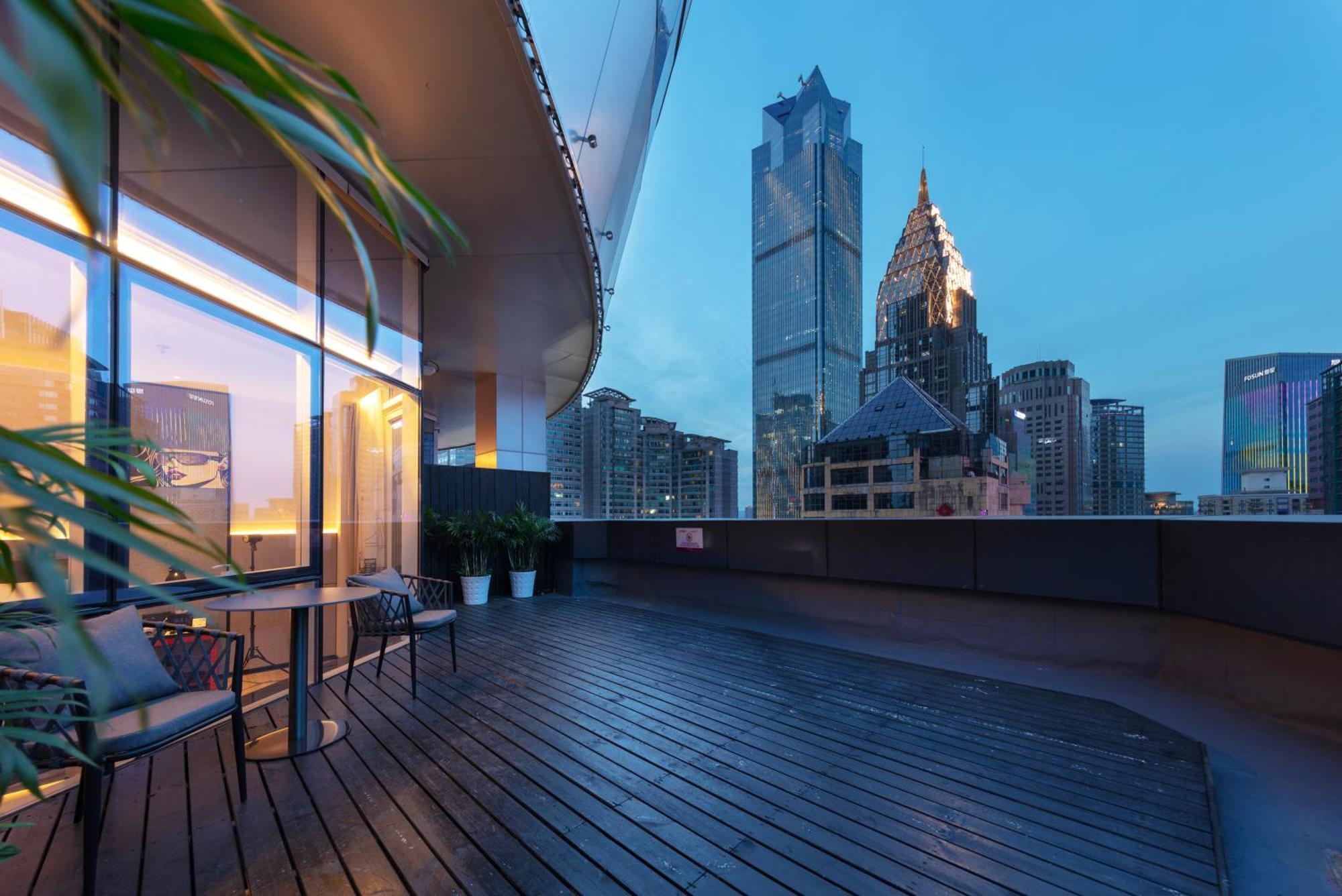 Moxy Chongqing Hotel Bagian luar foto