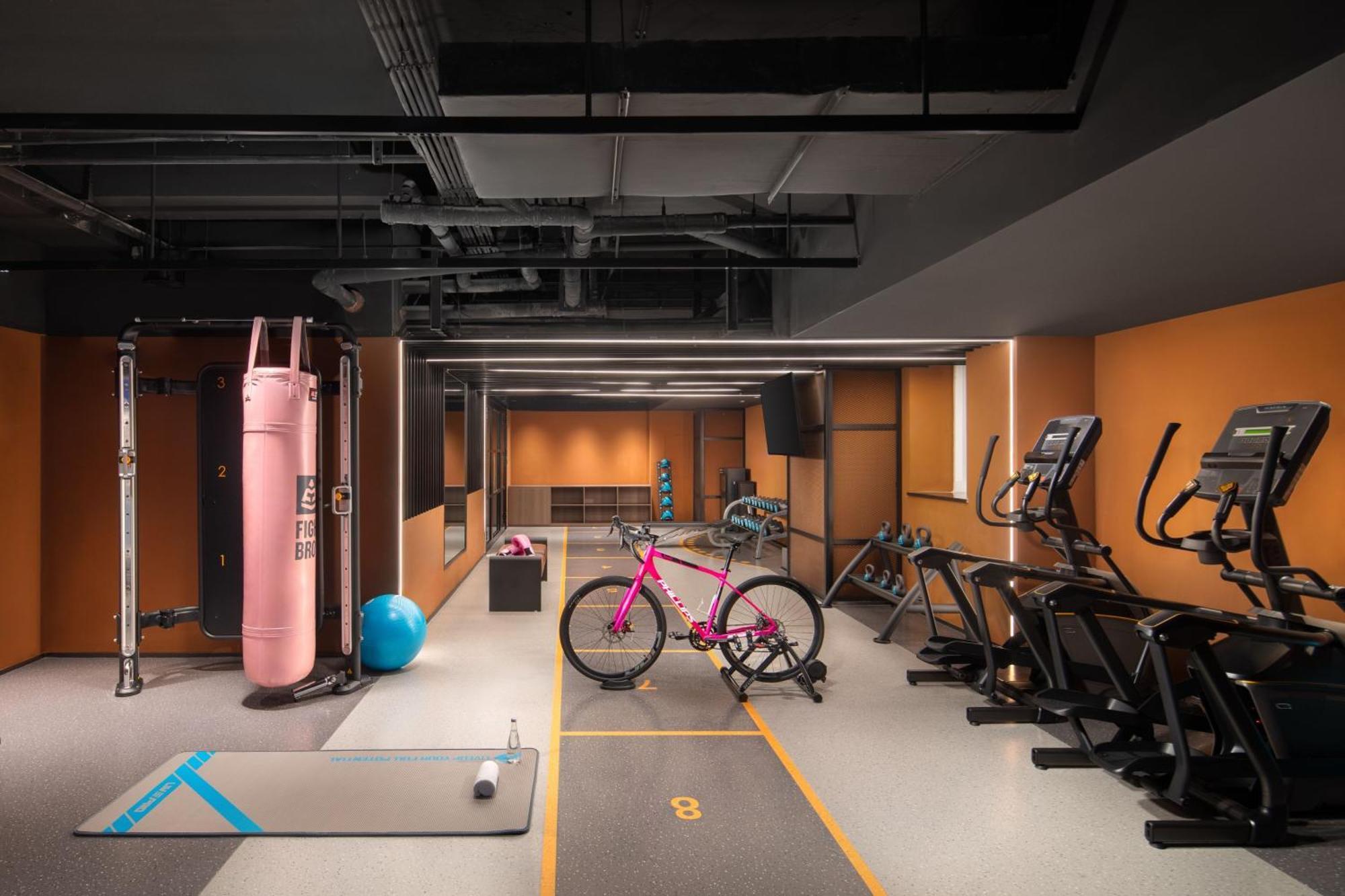 Moxy Chongqing Hotel Bagian luar foto
