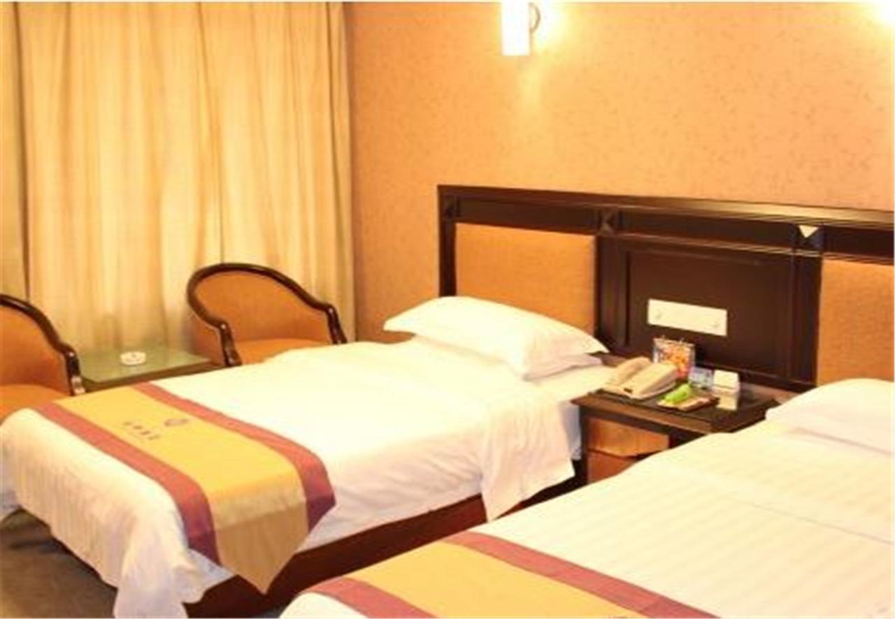 Moxy Chongqing Hotel Bagian luar foto
