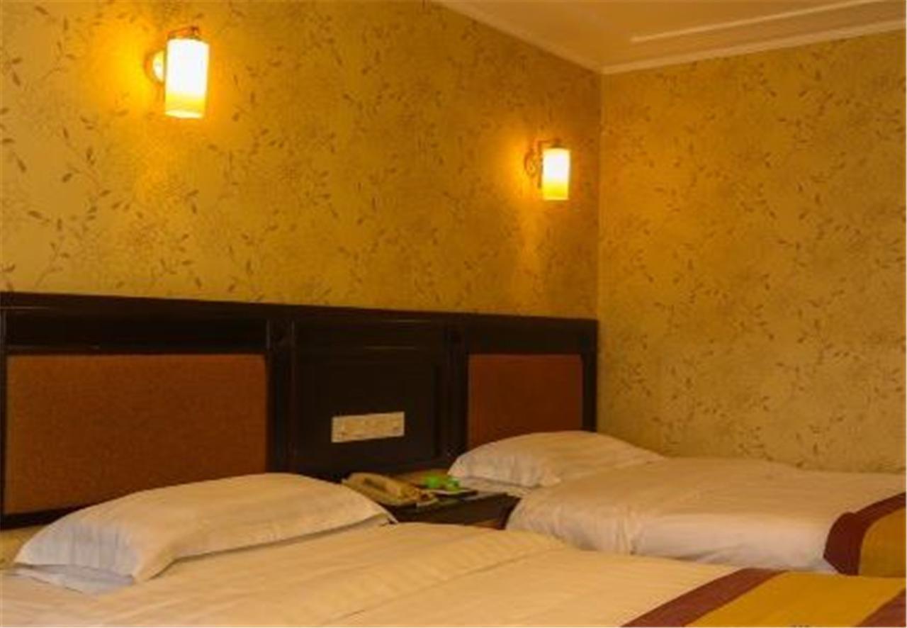 Moxy Chongqing Hotel Bagian luar foto